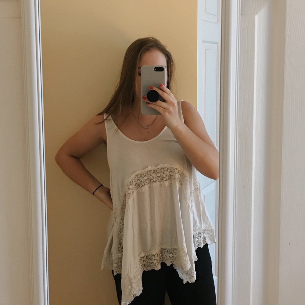 cream lacey american eagle tank top